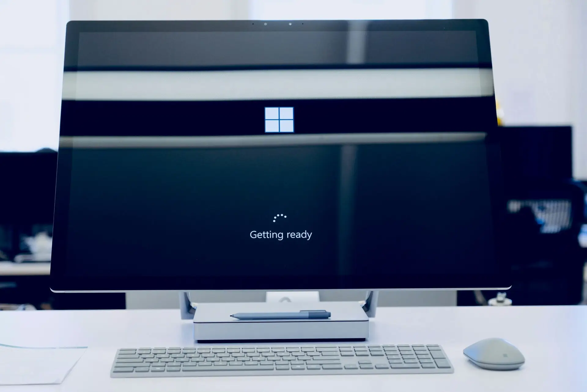 Windows desktop computer getting ready during system setup